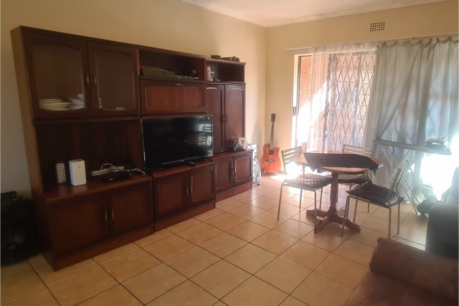 2 Bedroom Property for Sale in Sonneveld Gauteng