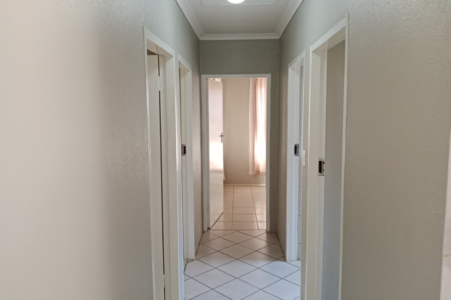 To Let 3 Bedroom Property for Rent in Nellmapius Gauteng