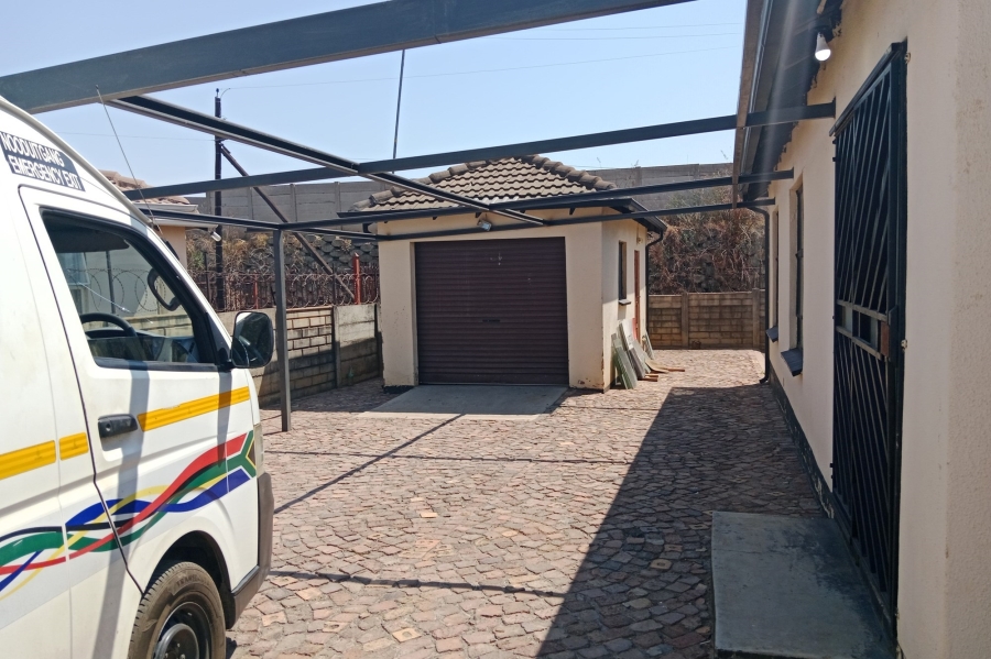 To Let 3 Bedroom Property for Rent in Nellmapius Gauteng