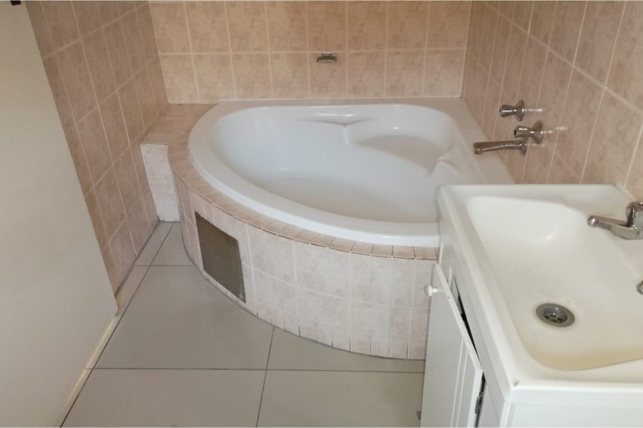 4 Bedroom Property for Sale in Allens Nek Gauteng