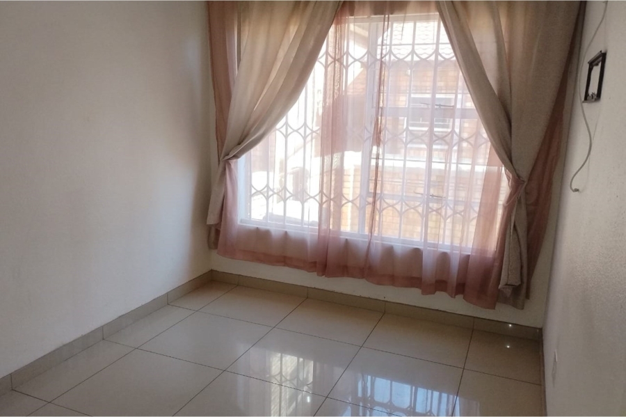 4 Bedroom Property for Sale in Allens Nek Gauteng