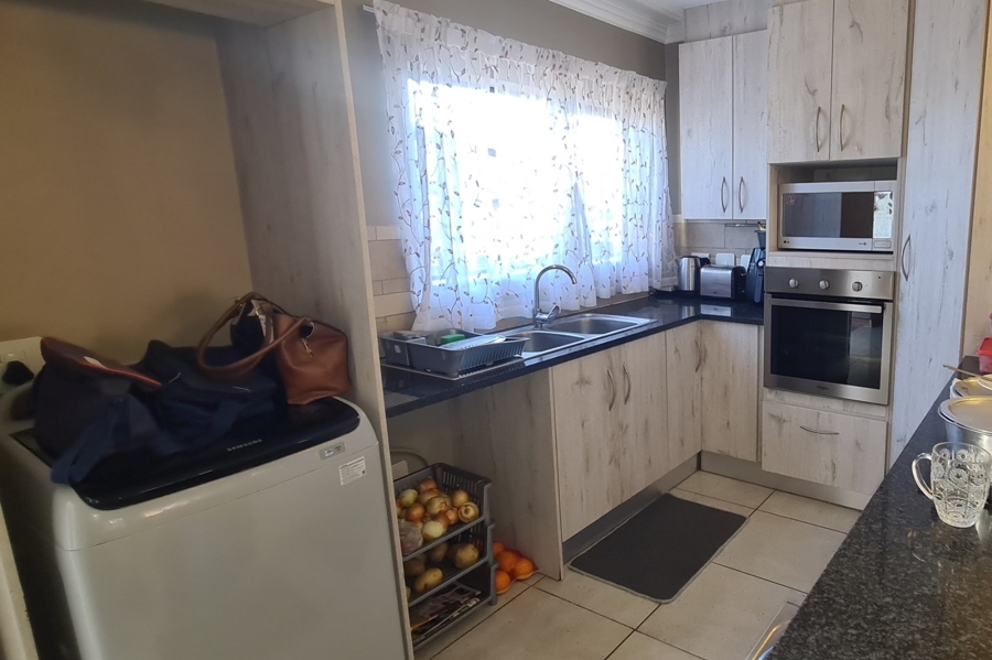 2 Bedroom Property for Sale in Amberfield Gauteng