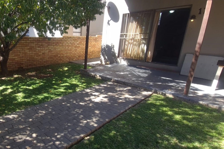 2 Bedroom Property for Sale in Heuwelsig Estate Gauteng