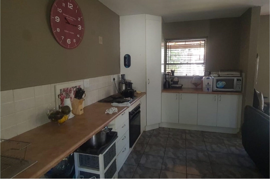 2 Bedroom Property for Sale in Heuwelsig Estate Gauteng