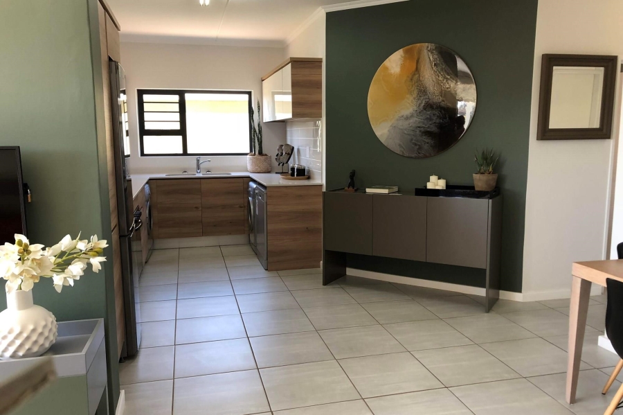 To Let 3 Bedroom Property for Rent in Waterfall Gauteng