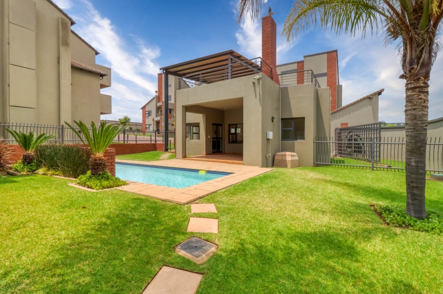 2 Bedroom Property for Sale in Fourways Gauteng