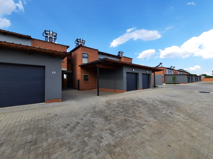 3 Bedroom Property for Sale in Sinoville Gauteng