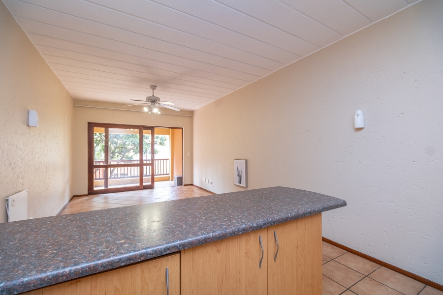 To Let 1 Bedroom Property for Rent in Lonehill Gauteng