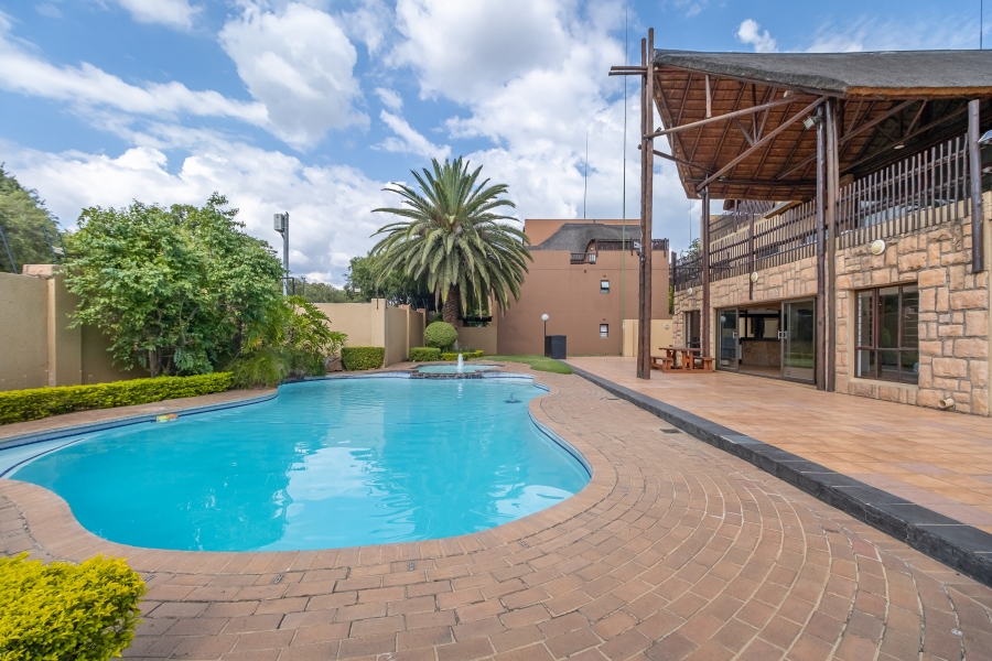 To Let 1 Bedroom Property for Rent in Lonehill Gauteng