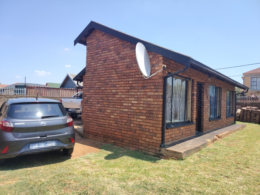 To Let 3 Bedroom Property for Rent in Soshanguve XX Gauteng