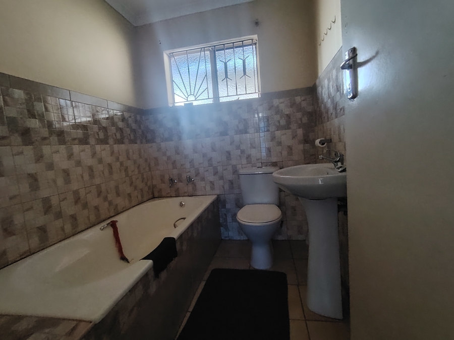 To Let 3 Bedroom Property for Rent in Soshanguve XX Gauteng