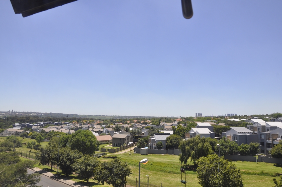 2 Bedroom Property for Sale in Greenstone Hill Gauteng