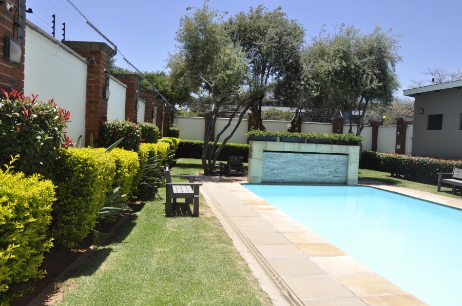 2 Bedroom Property for Sale in Greenstone Hill Gauteng