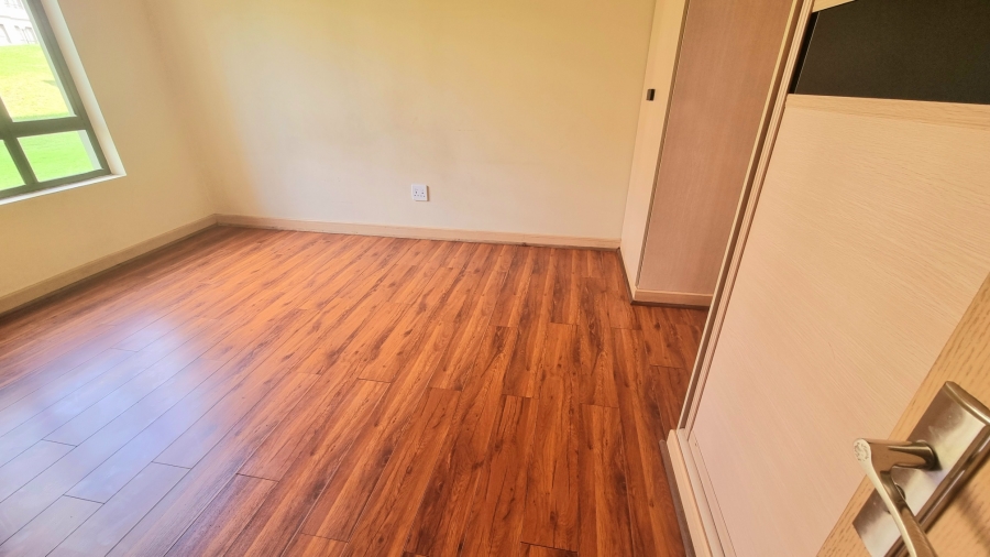 2 Bedroom Property for Sale in Noordwyk Gauteng
