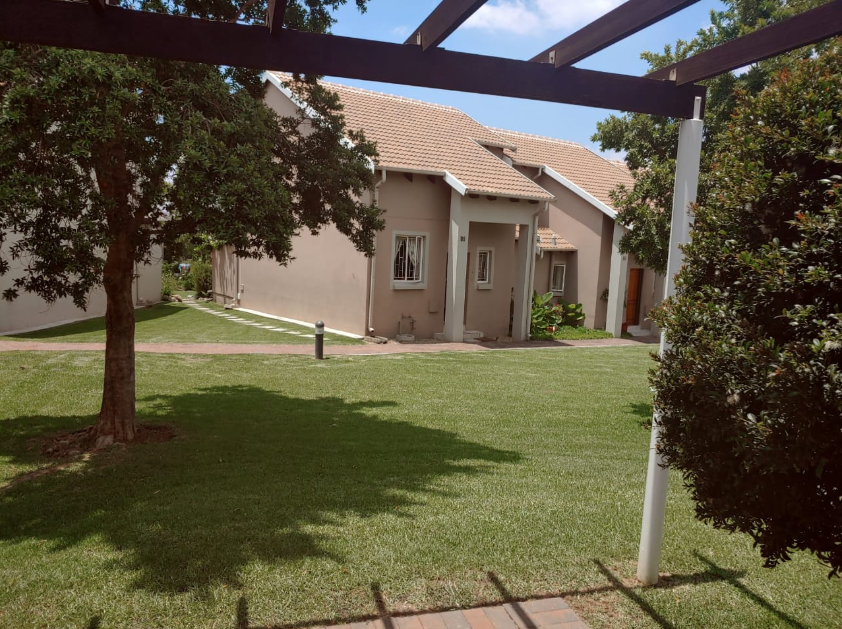 To Let 2 Bedroom Property for Rent in Greenstone Hill Gauteng