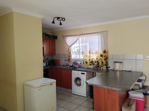 To Let 2 Bedroom Property for Rent in Greenstone Hill Gauteng