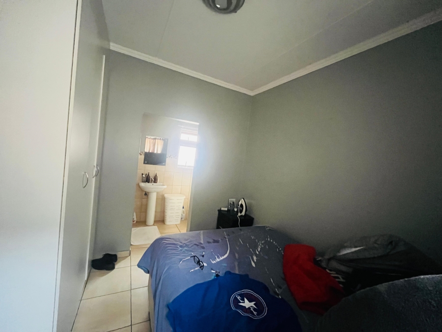 2 Bedroom Property for Sale in Villieria Gauteng