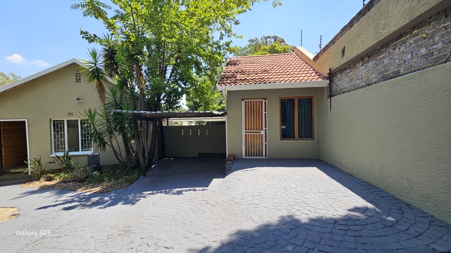 4 Bedroom Property for Sale in Rivonia Gauteng