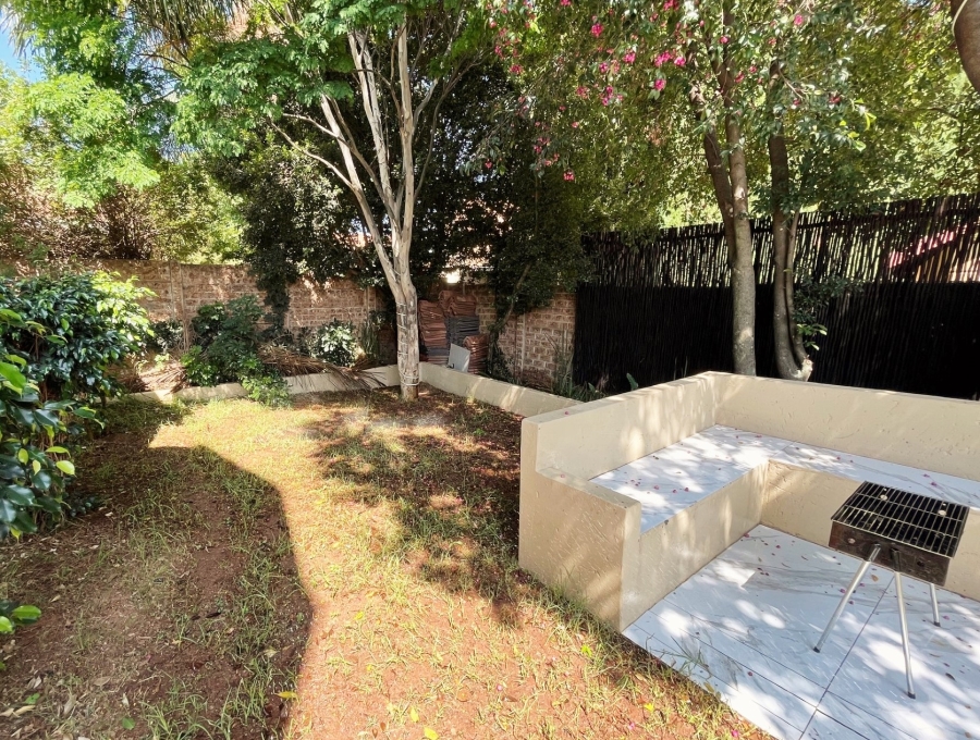 To Let 4 Bedroom Property for Rent in Broadacres Gauteng