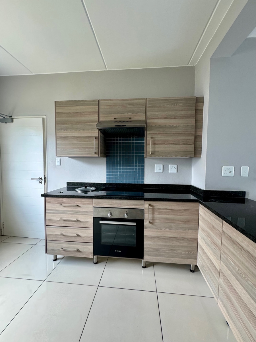 To Let 2 Bedroom Property for Rent in Blue Hills Gauteng