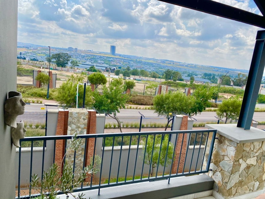 To Let 2 Bedroom Property for Rent in Waterfall Gauteng