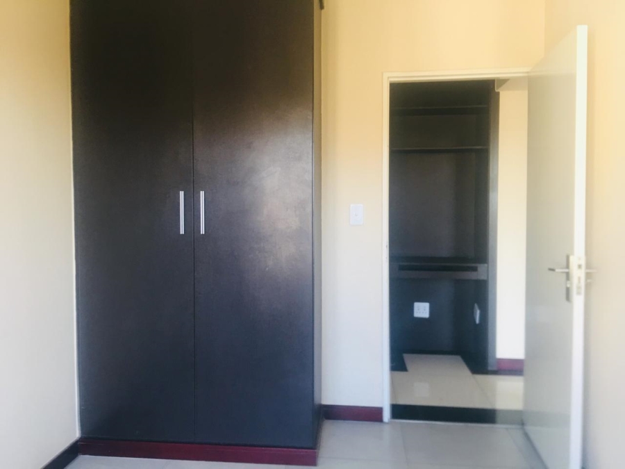 To Let 2 Bedroom Property for Rent in Noordwyk Gauteng