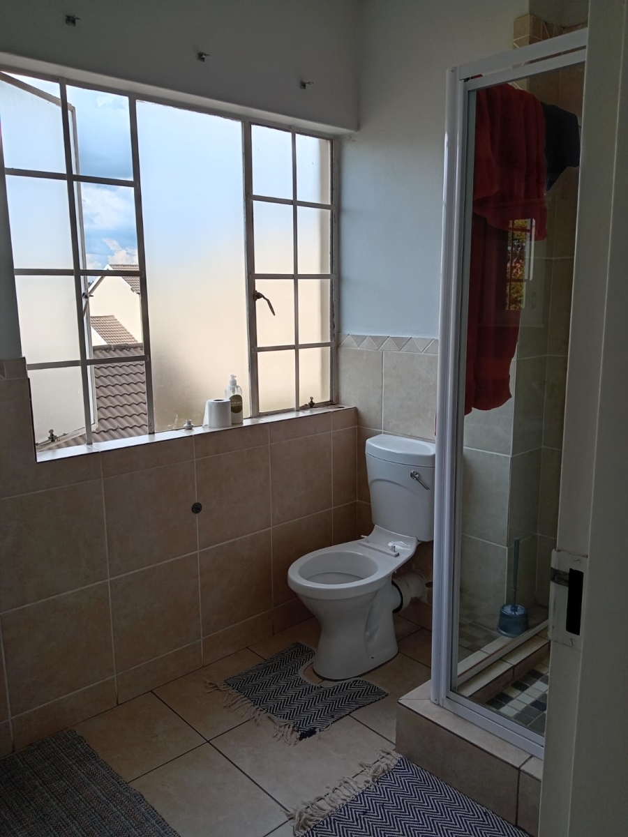 3 Bedroom Property for Sale in Kosmosdal Gauteng