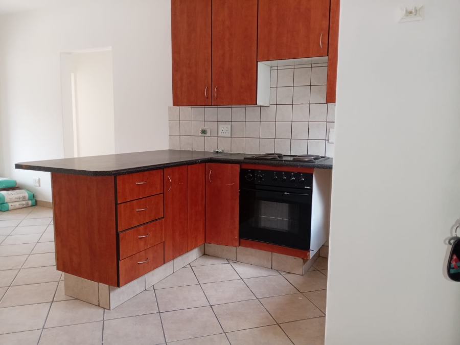 2 Bedroom Property for Sale in Vorna Valley Gauteng