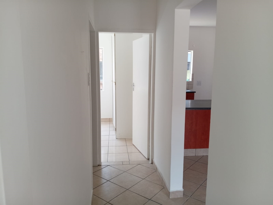 2 Bedroom Property for Sale in Vorna Valley Gauteng