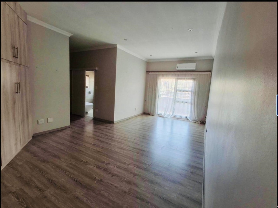 4 Bedroom Property for Sale in The Wilds Gauteng