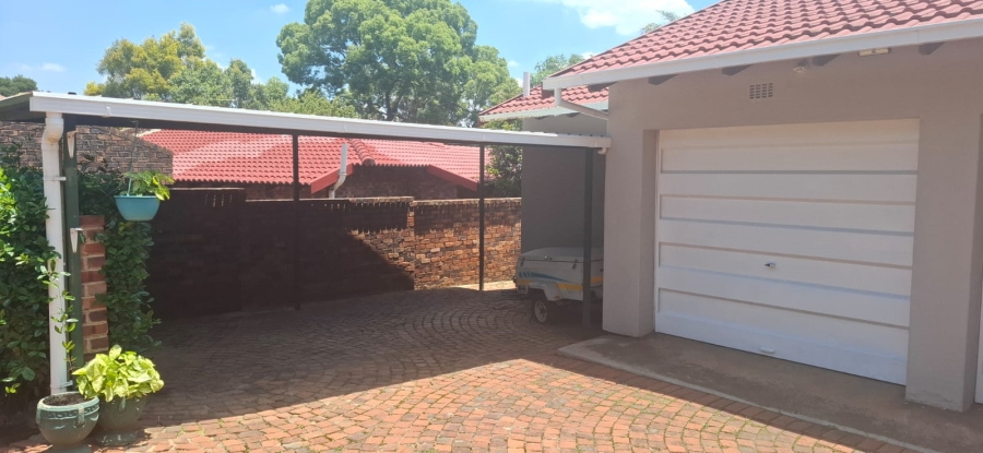 4 Bedroom Property for Sale in Rembrandt Park Gauteng