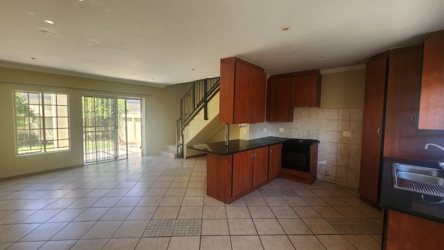 3 Bedroom Property for Sale in Annlin Gauteng