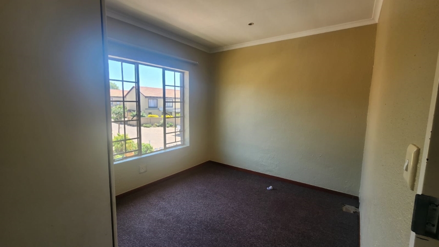 3 Bedroom Property for Sale in Annlin Gauteng