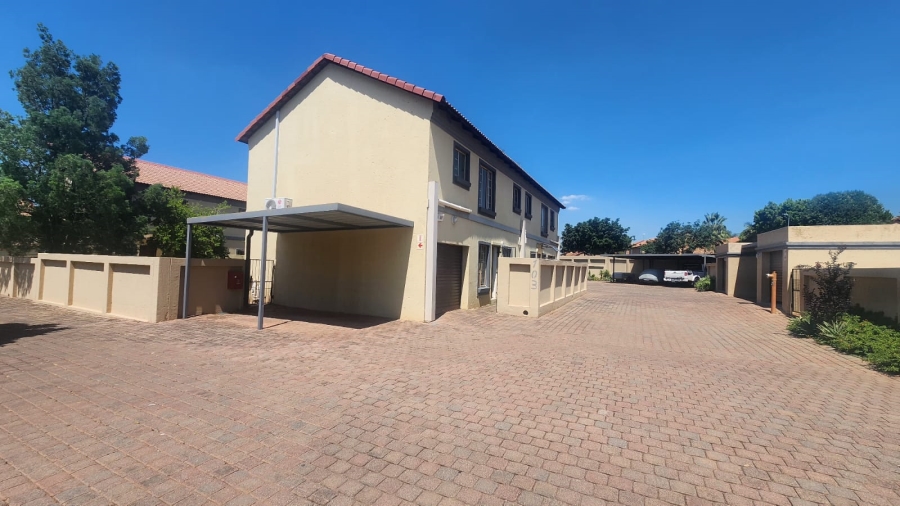 3 Bedroom Property for Sale in Annlin Gauteng