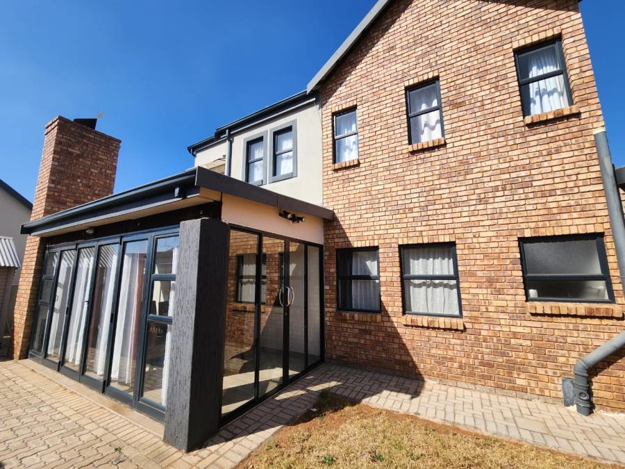 4 Bedroom Property for Sale in Montana Gauteng