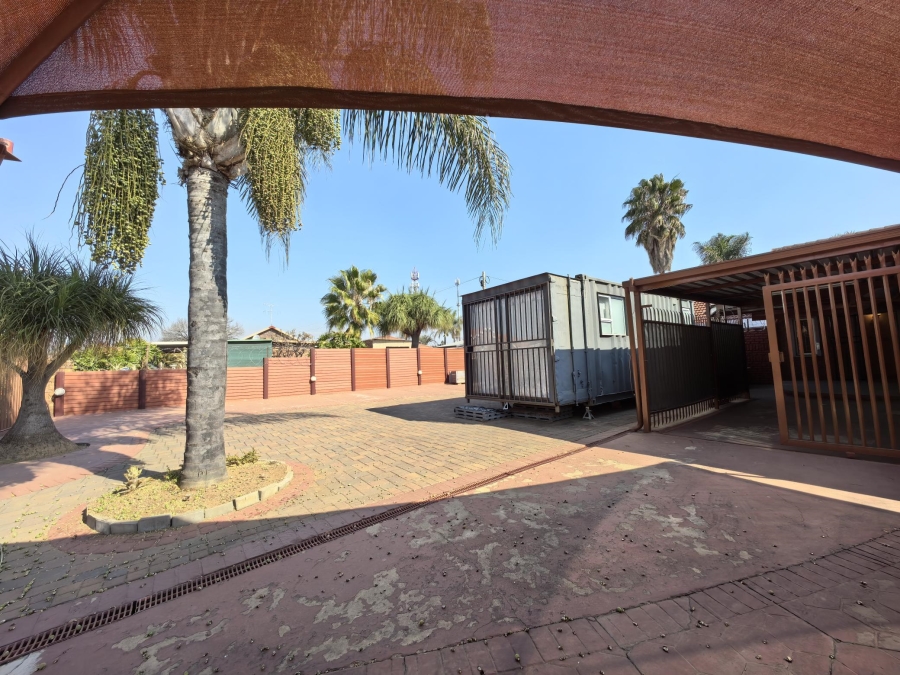 3 Bedroom Property for Sale in East Lynne Gauteng