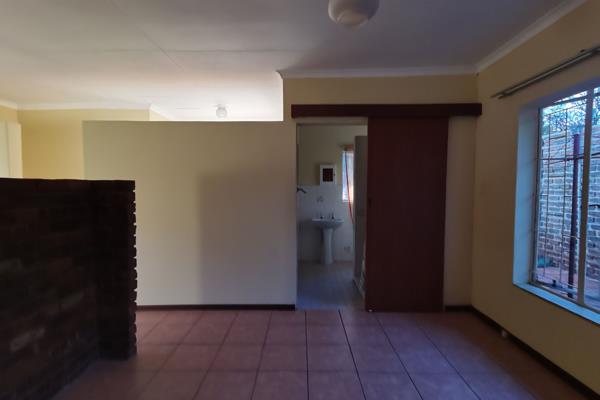 To Let 1 Bedroom Property for Rent in Magalieskruin Gauteng