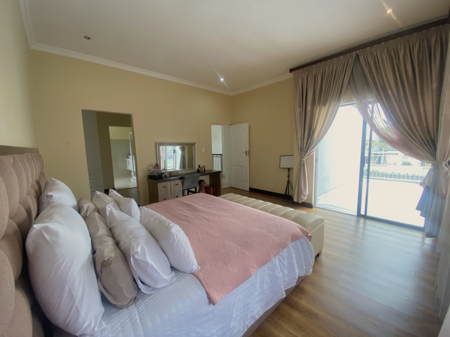 4 Bedroom Property for Sale in Willow Acres Ext 10 Gauteng