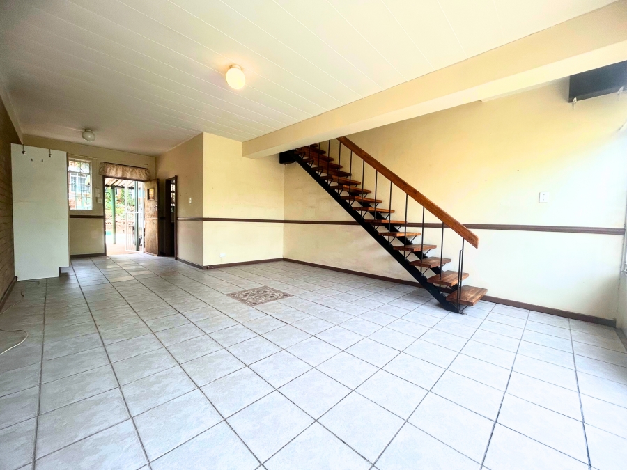 2 Bedroom Property for Sale in Eldoraigne Gauteng