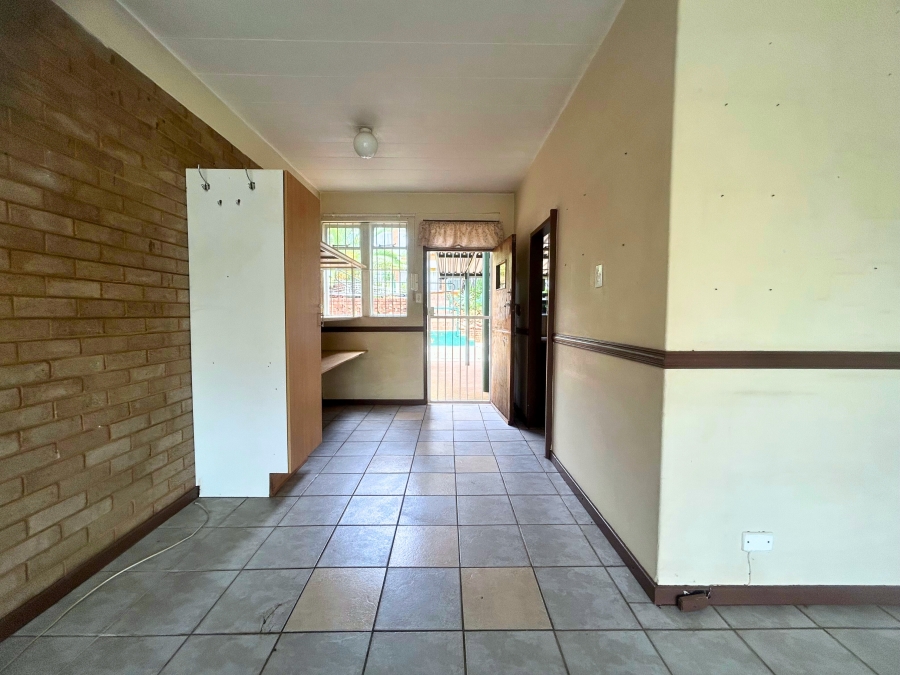 2 Bedroom Property for Sale in Eldoraigne Gauteng