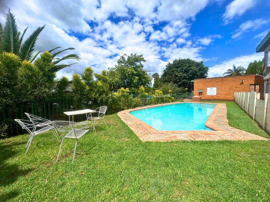 2 Bedroom Property for Sale in Eldoraigne Gauteng