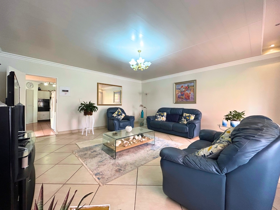 2 Bedroom Property for Sale in Wierdaglen Estate Gauteng