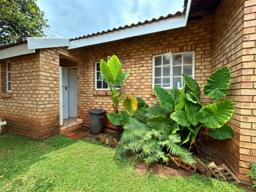 2 Bedroom Property for Sale in Wierdaglen Estate Gauteng