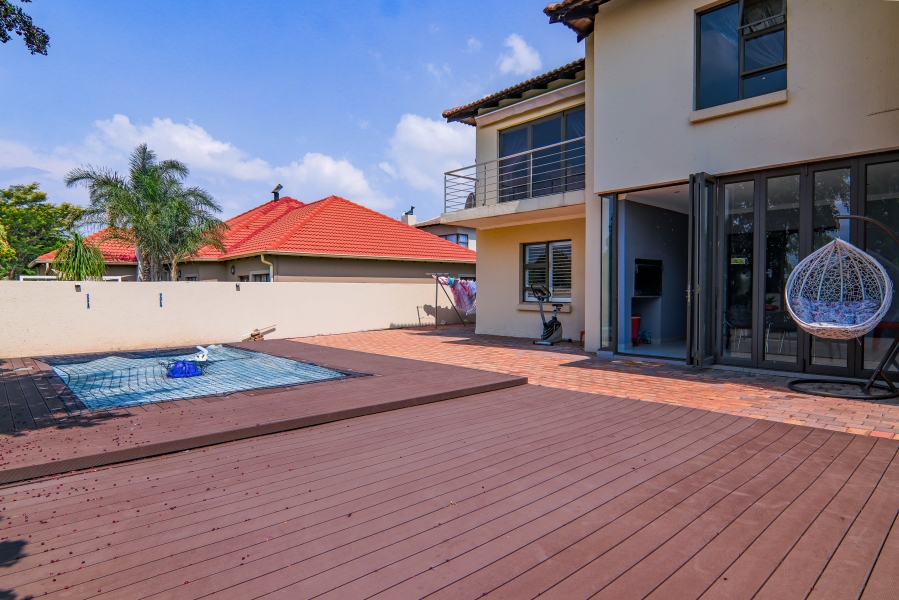 5 Bedroom Property for Sale in Heuwelsig Estate Gauteng