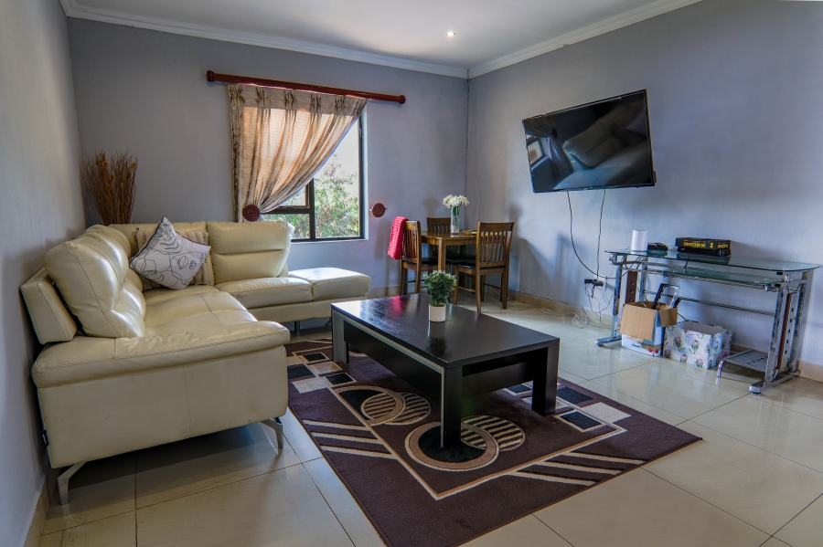 5 Bedroom Property for Sale in Heuwelsig Estate Gauteng