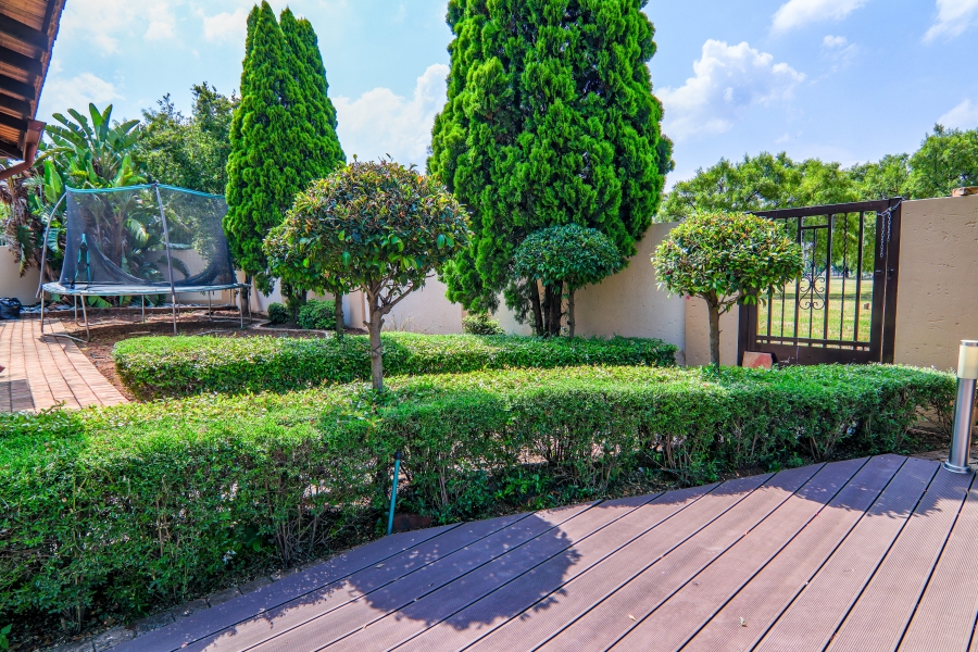 5 Bedroom Property for Sale in Heuwelsig Estate Gauteng