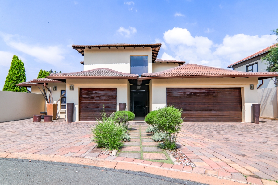 5 Bedroom Property for Sale in Heuwelsig Estate Gauteng