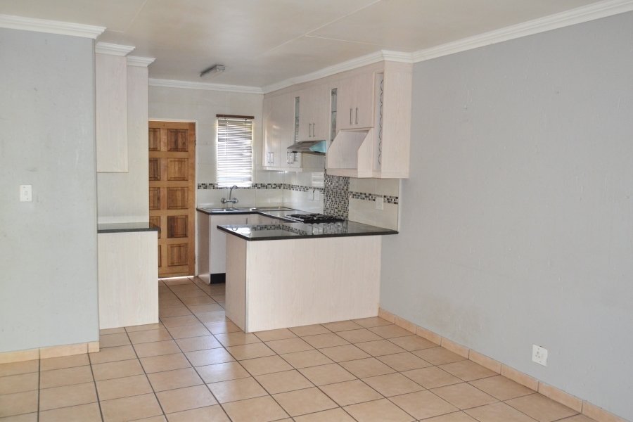 2 Bedroom Property for Sale in Thatchfield Estate Gauteng