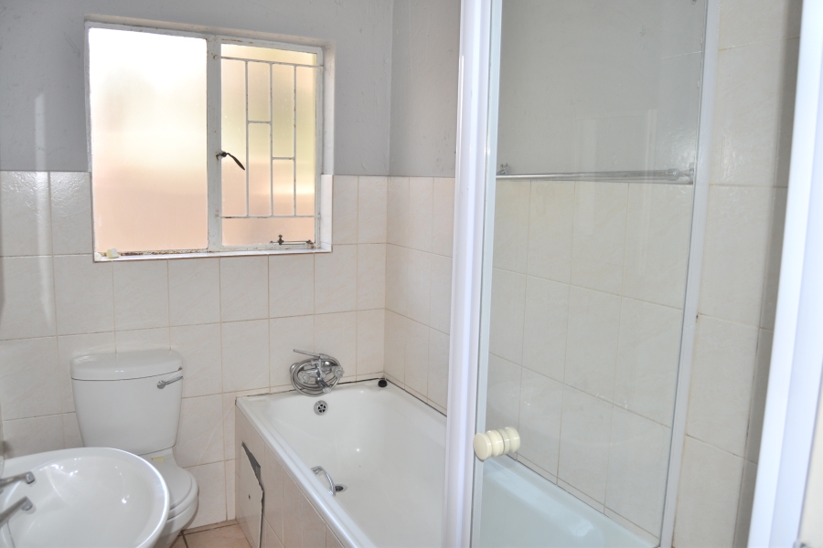 2 Bedroom Property for Sale in Thatchfield Estate Gauteng