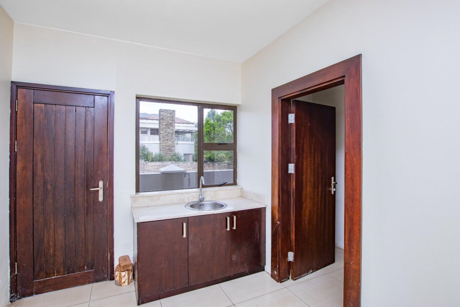 5 Bedroom Property for Sale in Blue Valley Golf Estate Gauteng